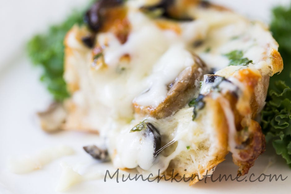 mushroom-olive cheese bread