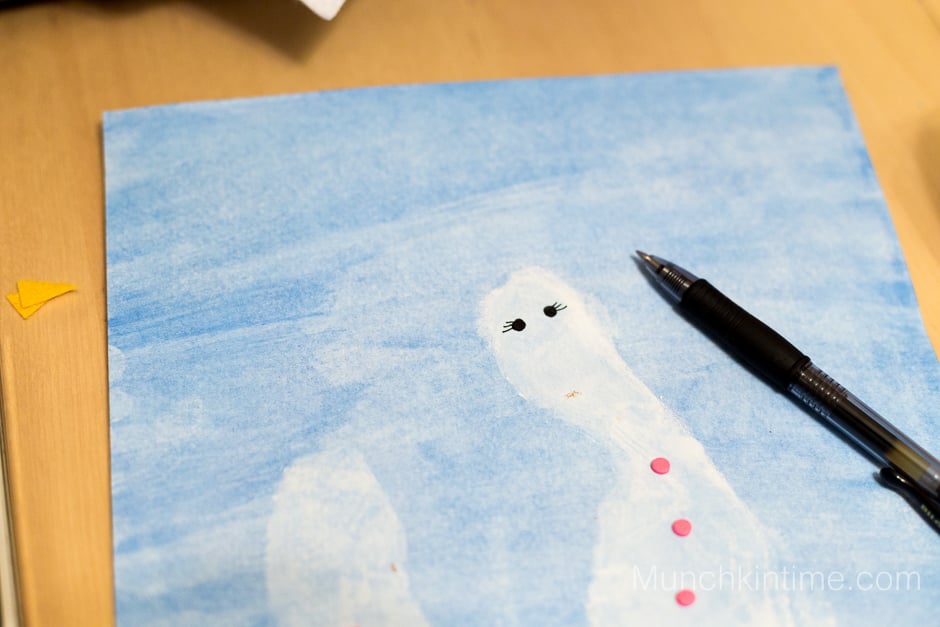 Easy Snowman Craft using Footprints 