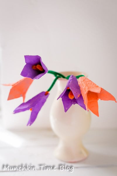 Earth Day Craft for Kids - Egg Carton Tulip Flowers #eggcarton #kidscraft