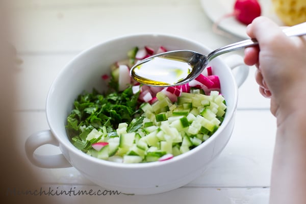 Summer Salad Recipe #saladrecipe https://www.munchkintime.com/