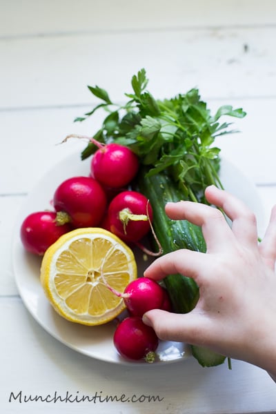 Crunchy Cucumber Radish Salad Recipe #easysaladrecipe https://www.munchkintime.com/