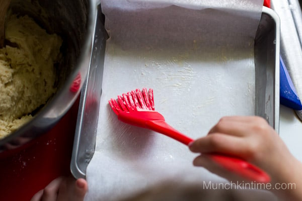 Scrumptious Strawberry Rhubarb Cake Recipe - www.munchkintime.com #dessertrecipe