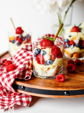 Assemble the trifles