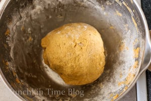 Mini Pumpkin Scones Recipe -- www.munchkintime.com