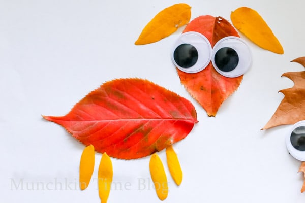 A cute fall craft for toddlers. A little dog made out of fall leafs and googly eyes. 