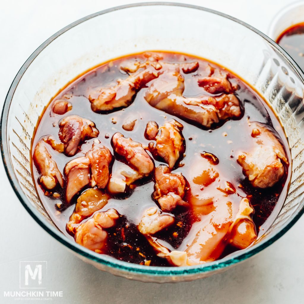 Best Hawaiian BBQ Chicken Recipe (VIDEO) - Munchkin Time