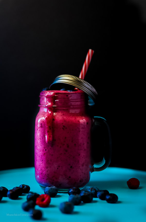 Purple Berry Smoothie Recipe by Love Keil -- www.munchkintime.com #smoothierecipe