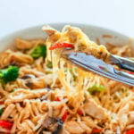 30-Minute Stir Fry Recipe with Chicken and Rice Noodles - Healthy and so delicious Stir-Fry with rice noodles, chicken, broccoli and etc. -- www.munchkintime.com #stirfryrecipe