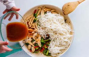 30-Minute Stir Fry Recipe with Chicken and Rice Noodles - Healthy and so delicious Stir-Fry with rice noodles, chicken, broccoli and etc. -- www.munchkintime.com #stirfryrecipe