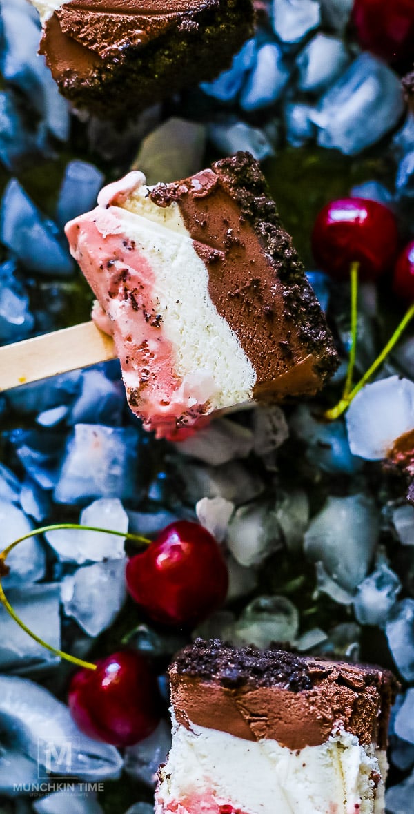 zoomed in ice cream cake pop