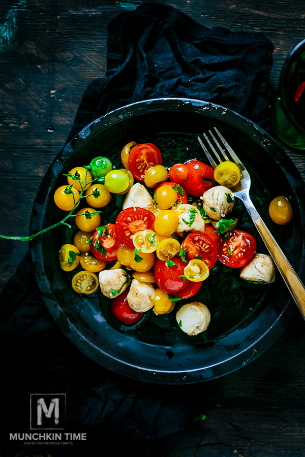 7-Ingredient Italian Tomato Salad - made of delicious ripe tomatoes, Italian Balsamic Vinegar, extra virgin olive oil and salt and super. Pure Yumminess!