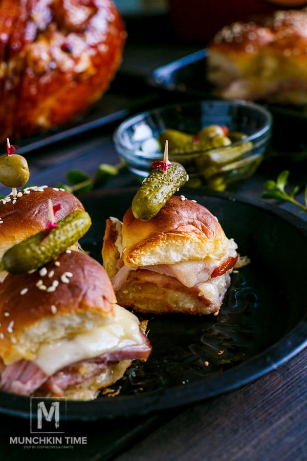 Hawaiian Ham and Cheese Sliders Recipe with step by step instructions - Munchkintime.com