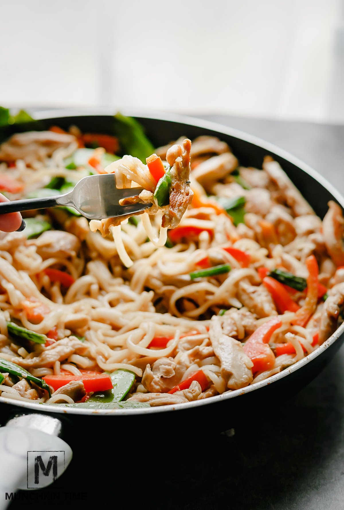 My munchkins absolutely love this easy stir fry chicken recipe for dinner.  Serve chicken and vegetable stir fry with a splash of sesame oil and extra soy sauce for flavor and you will have a one delicious one pot meal. 