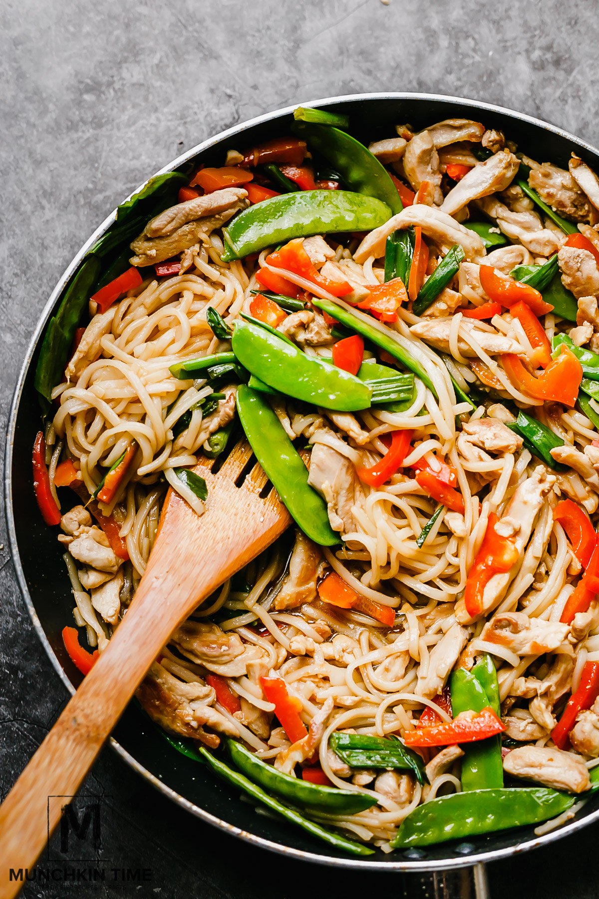 My munchkins absolutely love this easy stir fry chicken recipe for dinner.  Serve chicken and vegetable stir fry with a splash of sesame oil and extra soy sauce for flavor and you will have a one delicious one pot meal. 