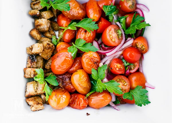 Chicken Tomato Panzanella - delicious chicken meal with an extra kick! It is so Good!!!