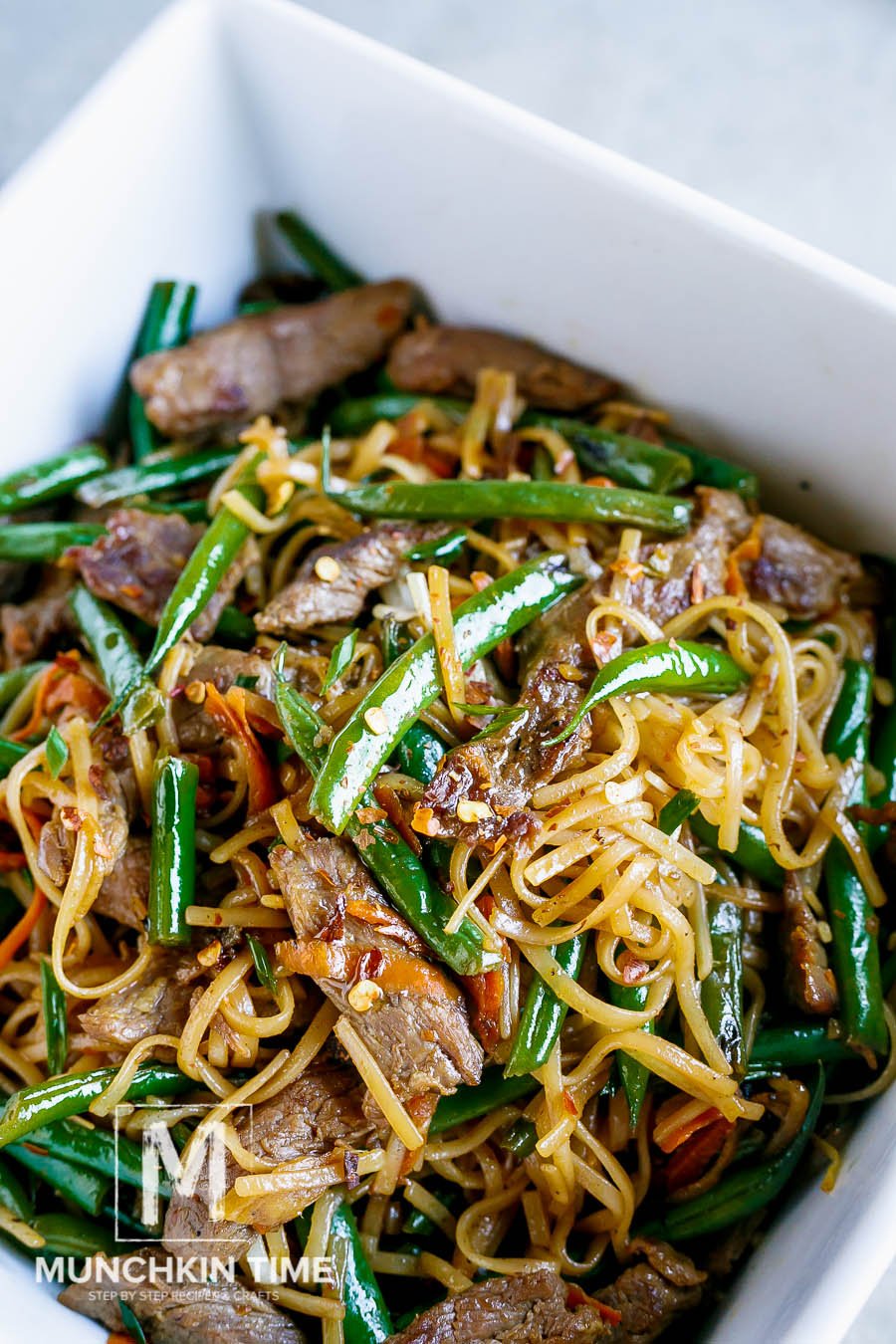 30 Minute Gluten-Free Beef Lo Mein Recipe (Video Inside) - Munchkintime.com