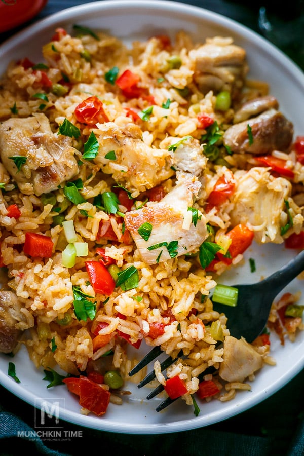 Easy Chicken Thighs Spanish Rice Recipe - an easy dinner idea! 