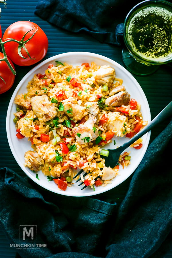 Easy Chicken Thighs Spanish Rice Recipe - an easy dinner idea! 