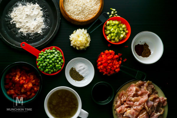 Easy Chicken Thighs Spanish Rice Recipe - an easy dinner idea! 