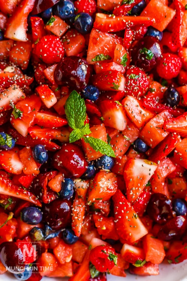 Refreshing Watermelon Salad Recipe - it is so good! #watermelonsalad #fruitsalad #strawberrysalad #blueberry #cherryrecipe