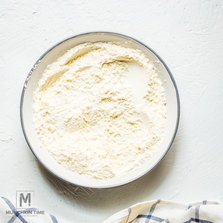 Baked Chicken Nuggets Marinated in Pickle Juice - To make HONEY MUSTARD: Using another mixing bowl, combine 1¼ cup of flour and 1 tablespoon powdered sugar. Season with salt and pepper, to taste.