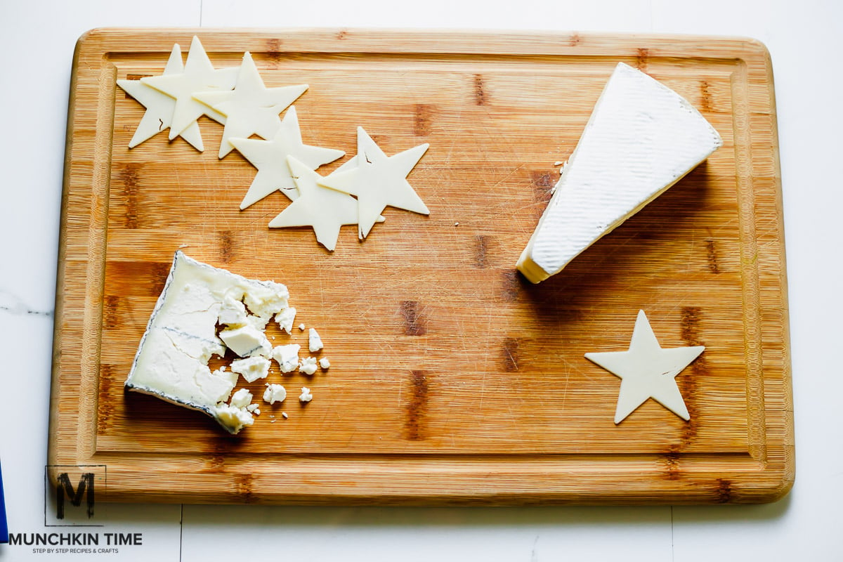  Easy Memorial Day Recipe Cheese Board Idea . 