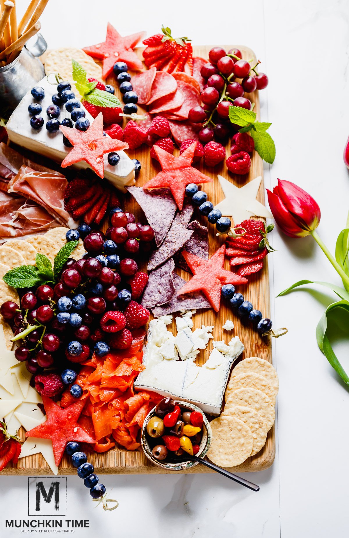 How to Make a Cheese Board - Memorial Day Recipe