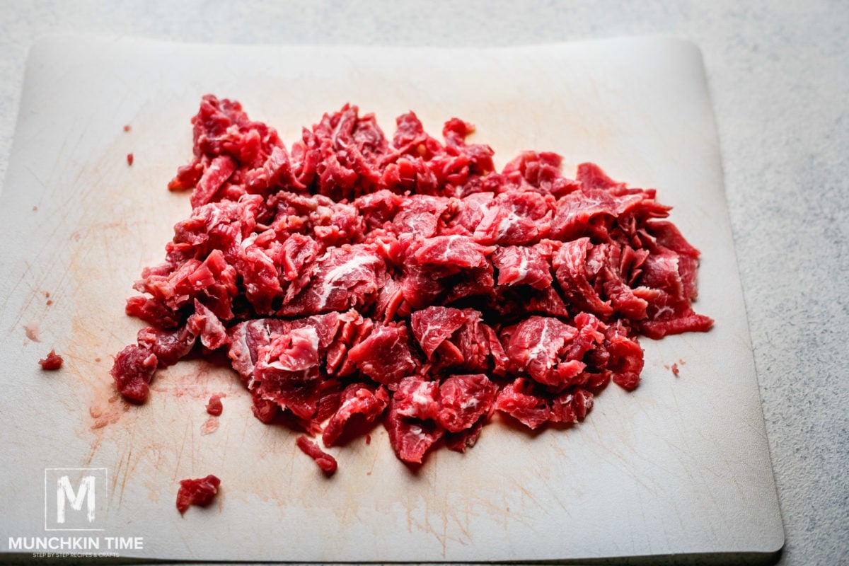 Flank steak cut in bite size pieces.