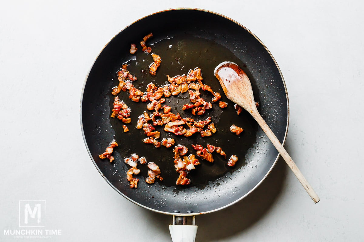 Crispy Bacon inside the skillet.