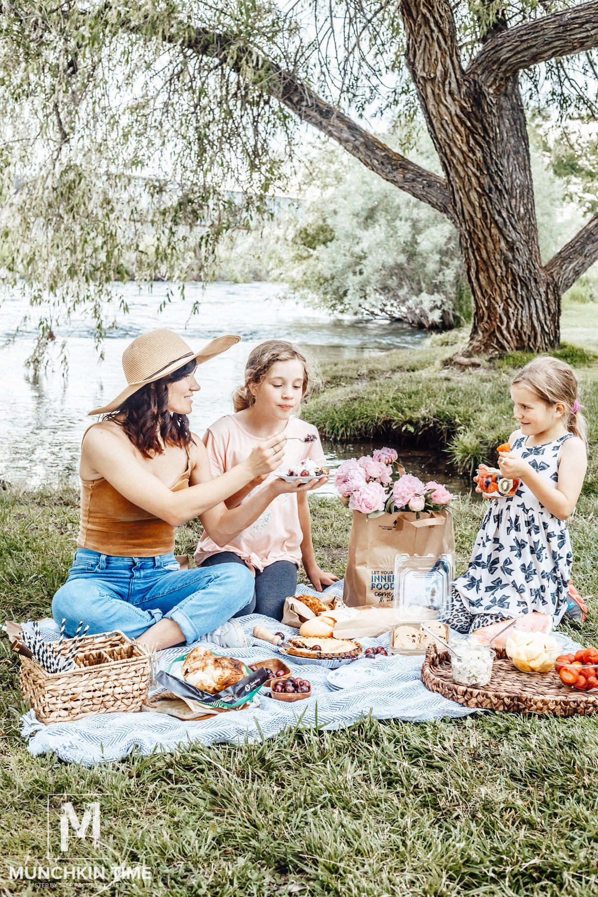 Picnic photoshoot at the park with kids.