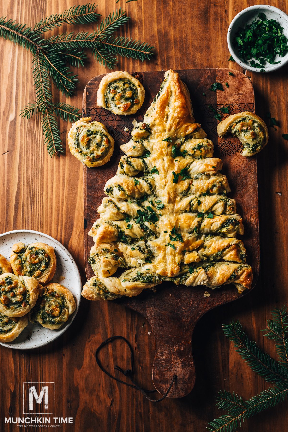 How to Make Spinach Dip Christmas Tree - Munchkin Time