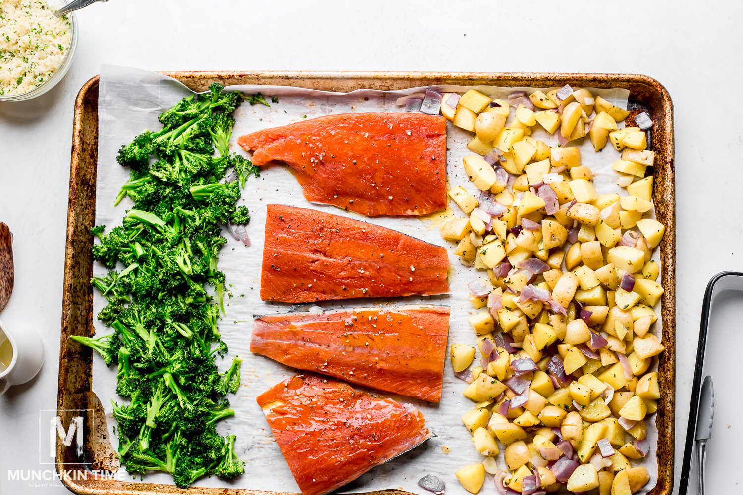 How to make sheet pan salmon and broccoli