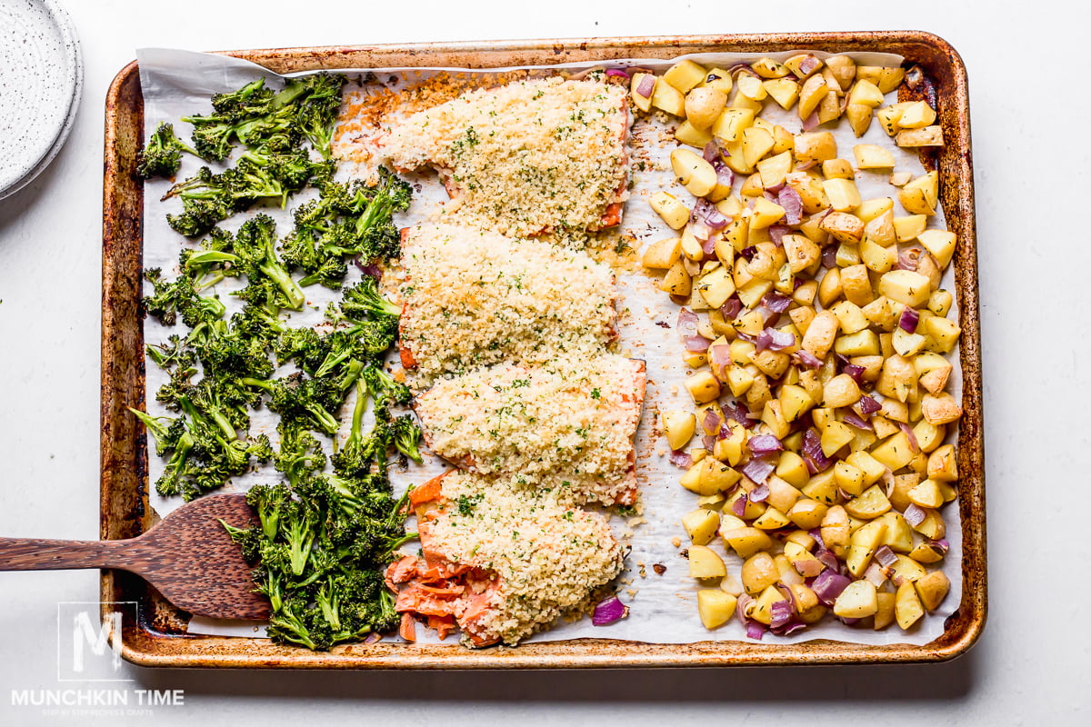 One Pan Roasted Salmon With Broccoli And Potatoes