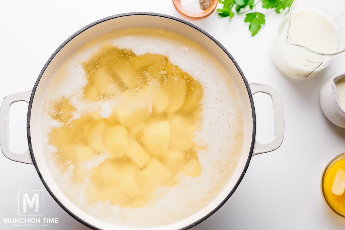 boiling potatoes for mashed potatoes