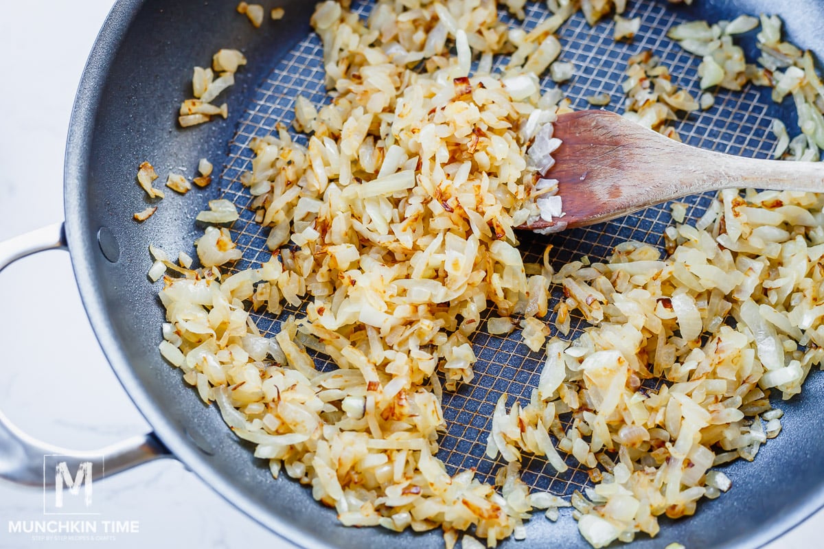 How to Make a Burger with Caramelized Onions