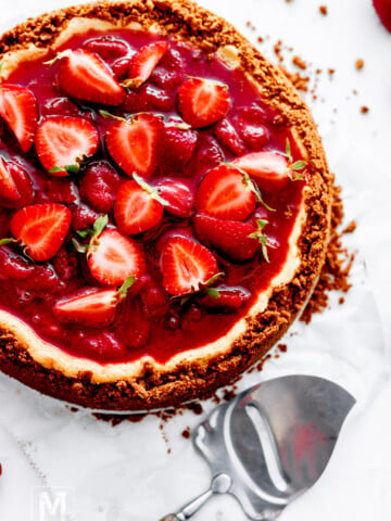 Easy Strawberry Cheesecake