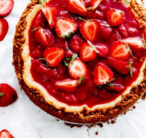 Easy Strawberry Cheesecake