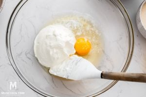 How to Make Vanilla Cake with Custard Filling