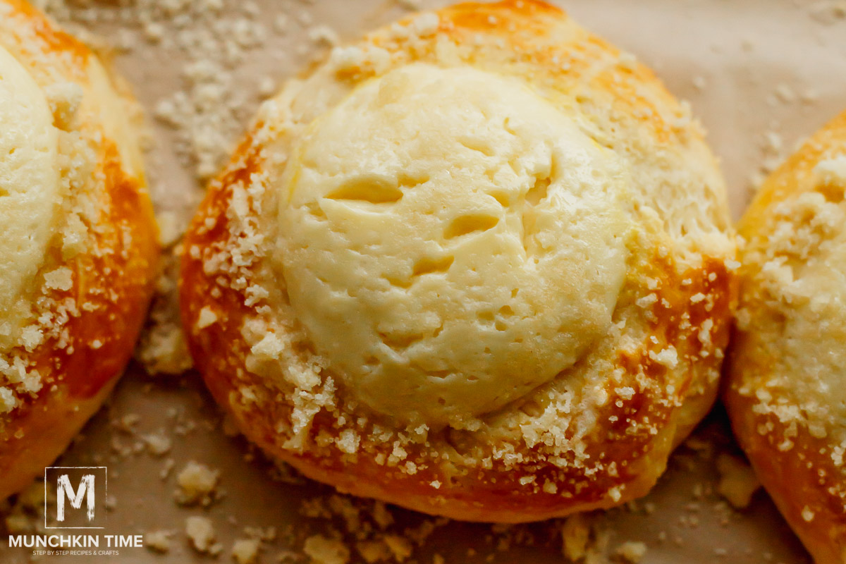 Kolaches with cream cheese filling