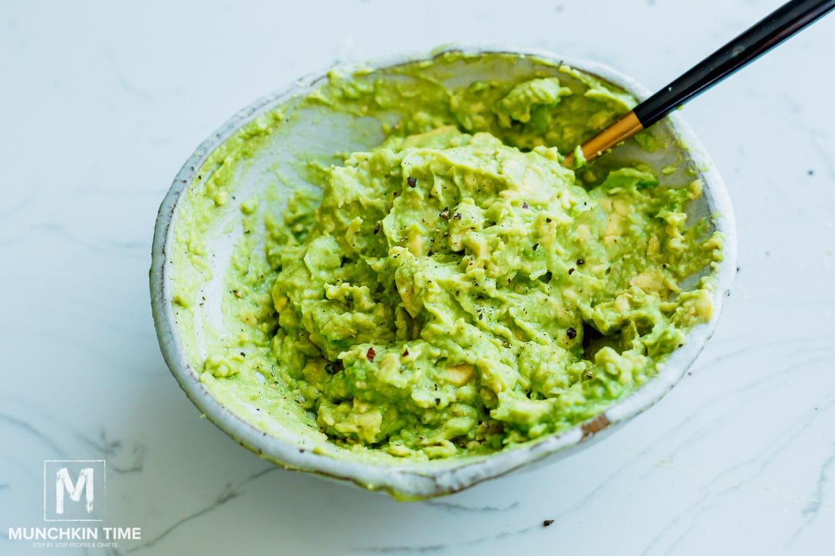 mashed avocado