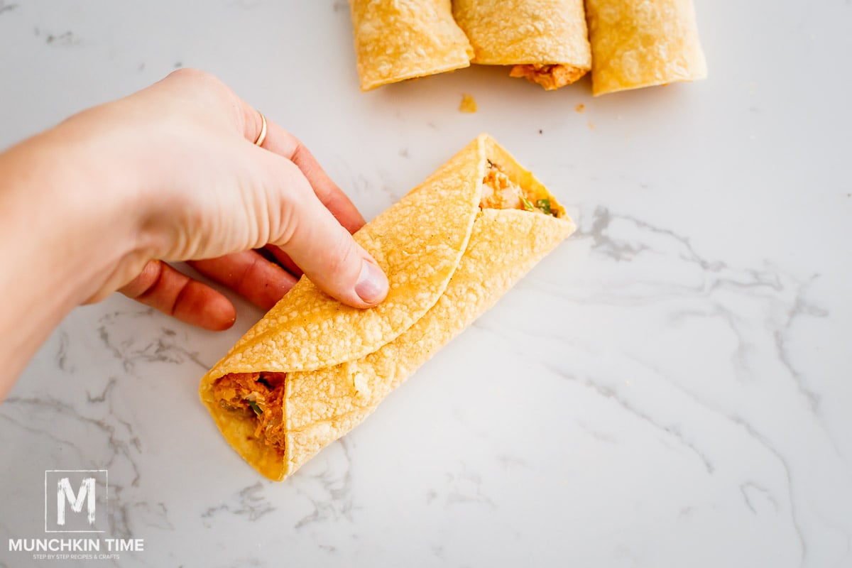 How to Make Chicken Taquitos