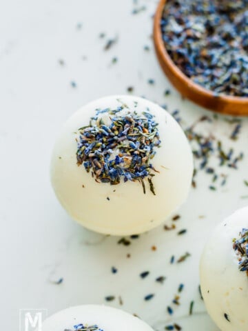 how to make bath bomb lavender