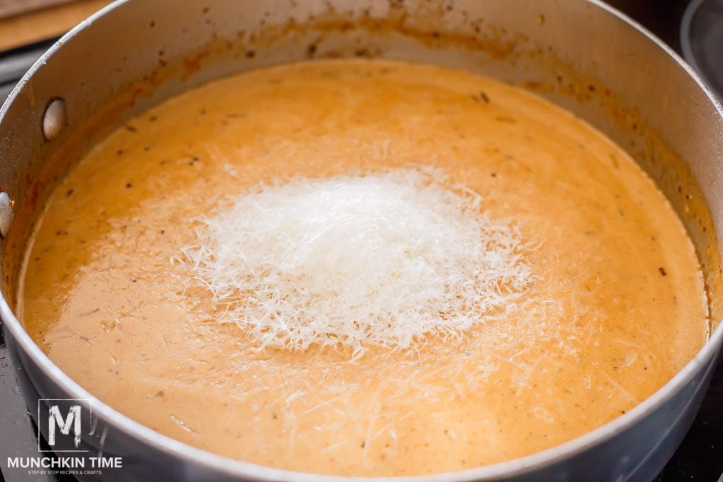 creamy pasta sauce with parmesan cheese