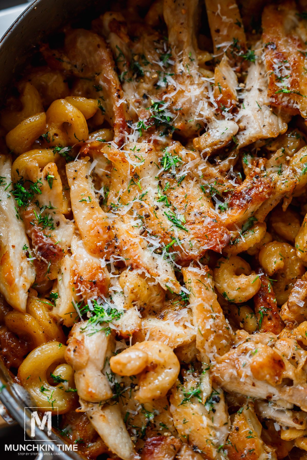 Garlic Parmesan Chicken Pasta - Munchkin Time