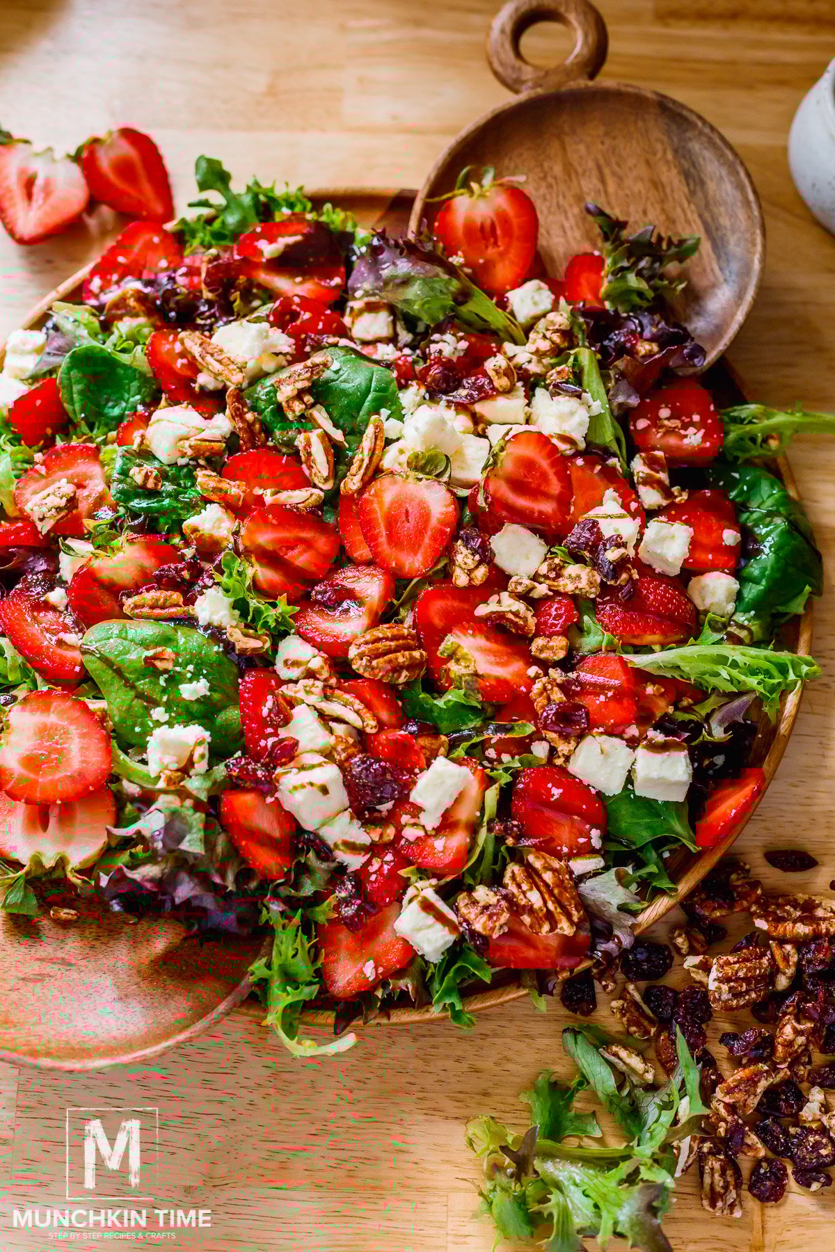 Spinach Strawberry Salad with Pecans