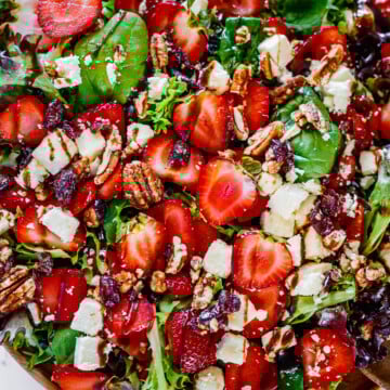 Spinach Strawberry Salad with Pecans
