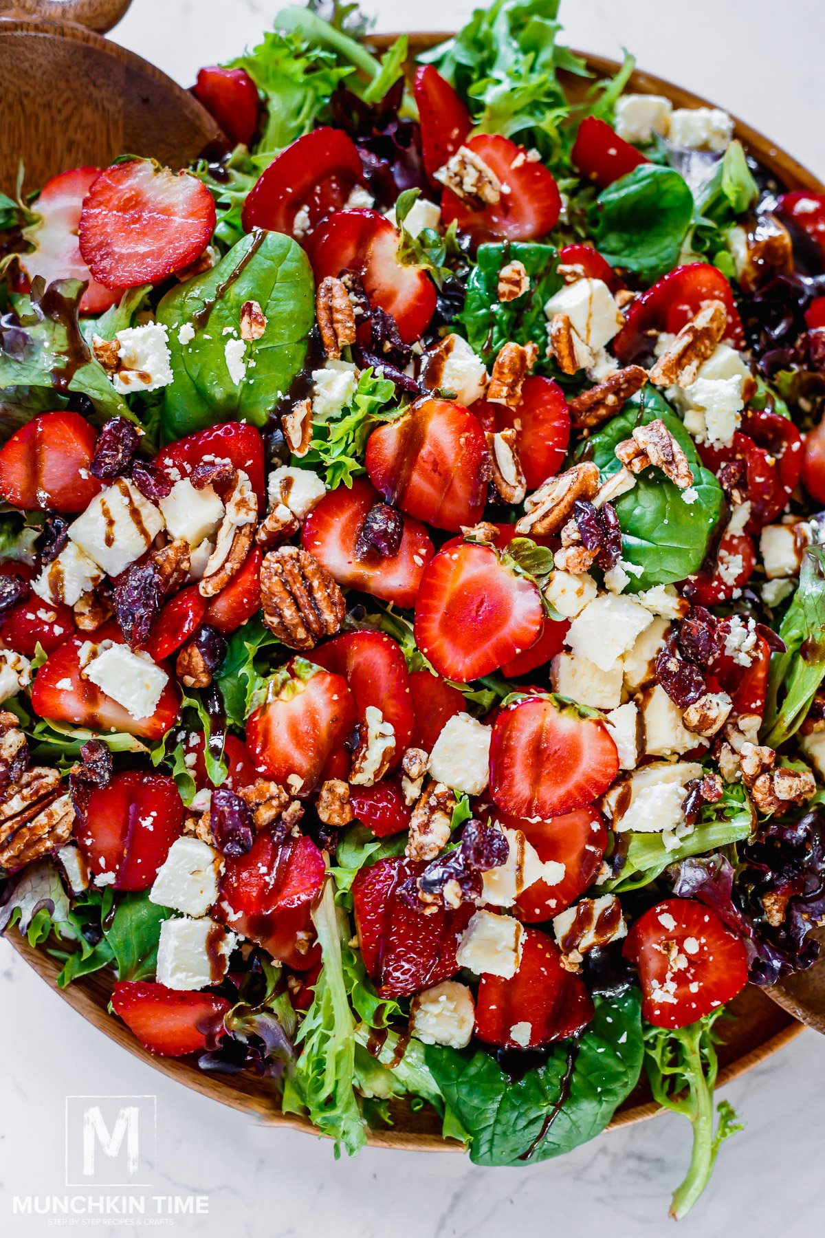 Spinach Strawberry Salad with Pecans