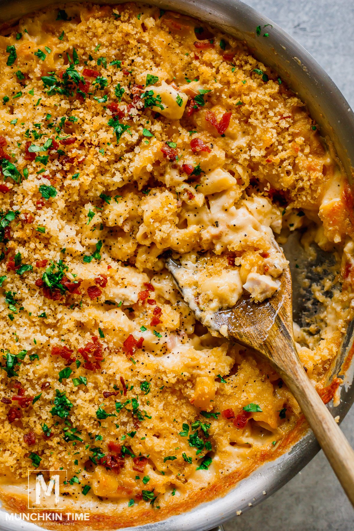 Chicken mac and cheese in the skillet.