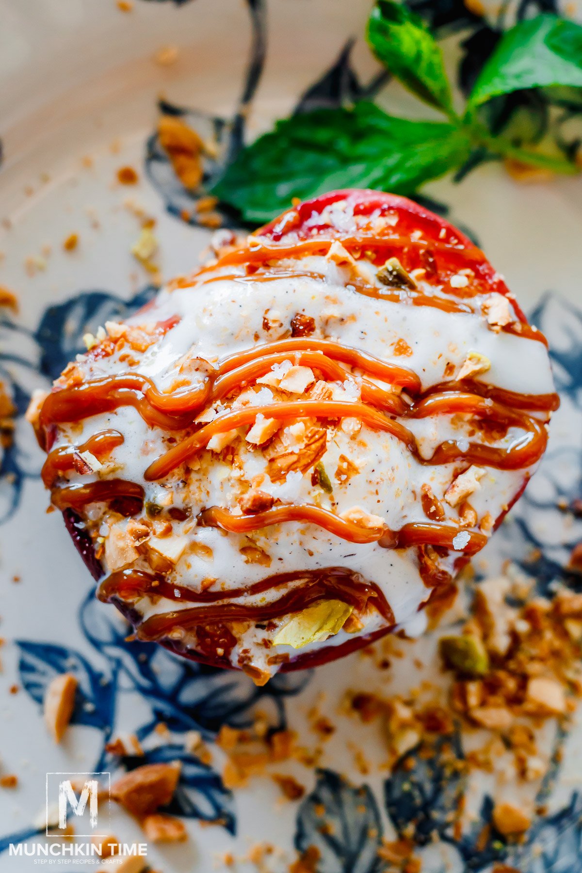 Easy Grilled Peaches with Ice Cream
