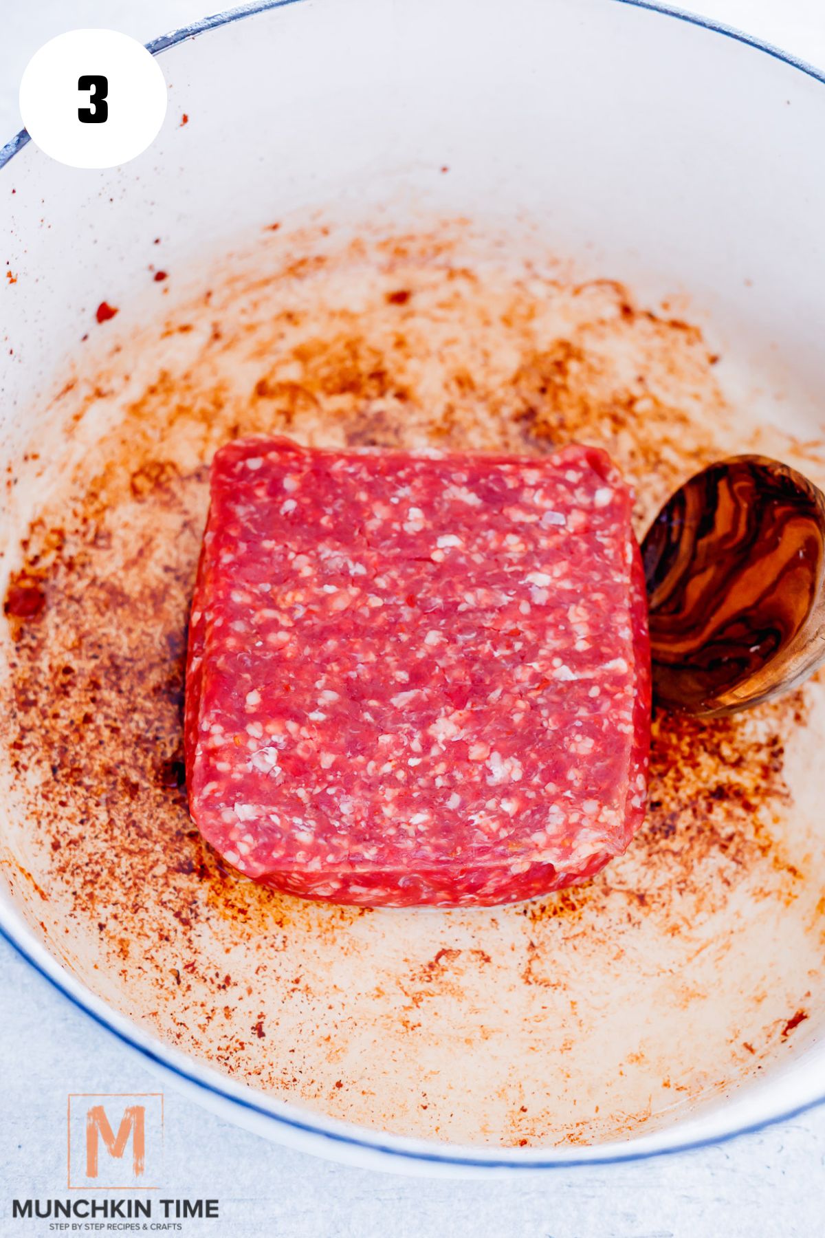 sausage cooking in the dutch oven.